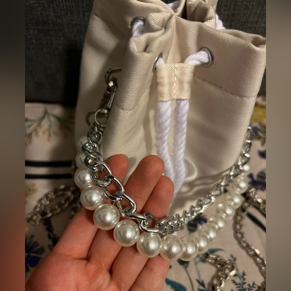 ❌SOLD❌Dior Beige /cream cosmetic convert to crossbody bag - Picture 2 of 13